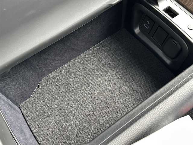 トヨタ クラウン Z 群馬県 2025(令7)年 0.1千km プレシャスホワイトパール 純正12.3インチDA/AppleCarPlay・AndroidAuto/ナビ・USB・HDMI・BT・フルセグTV/パノラマルーフ/モデリスタエアロ(F/S/R)/バック/サイド/フロント/全方位カメラ/デジタルインナーミラー/置くだけ充電電動リアシェード/全席シートベンチレーション/全席シートヒーター/全席パワーシートシートメモリー/ステアリングヒーター/イージークローザー（全ドア・トランク）/カラーヘッドアップディスプレイ/純正AW純正フロアマット/ブラインドスポットモニター/Toyota Safety Sense/・プリクラッシュセーフティ/・レーントレーシングアシスト/・レーンディパーチャーアラート/・レーダークルーズコントロール/・アダプティブハイビームシステム/・ロードサインアシスト/・ドライバー異常時対応システム/・プロアクティブドライビングアシスト/・発進遅れ告知機能/・緊急時操舵支援（アクティブ操舵機能付）/・フロントクロストラフィックアラート/・レーンチェンジアシスト
