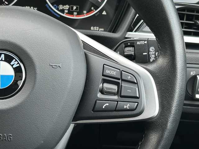 ＢＭＷ Ｘ１ xDrive 18d xライン 福岡県 2017(平29)年 6.4万km アルピンホワイトⅢ インテリジェントセーフティ/ハーフレザーシート/シートヒーター/純正ナビ　/バックカメラ/Bluetooth/パワーバックドア/オートライト　/フロントフォグランプ/リアフォグランプ　/ステアリングスイッチ/社外レーダー探知機　/純正１８インチアルミホイール/ミラー一体型ETC