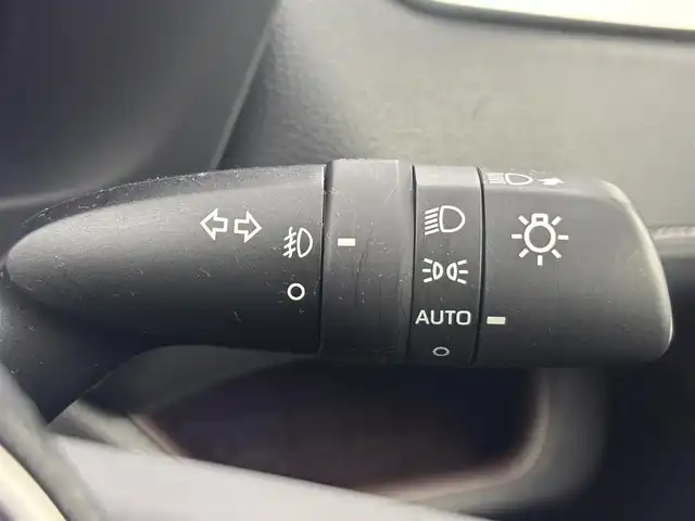 トヨタ ＲＡＶ４ G Zパッケージ 福井県 2019(令1)年 2.4万km ホワイトパールクリスタルシャイン ４WD/サンルーフ/ルーフレール/モデリスタアエロ（フロント・サイド・リア）/純正SD8インチナビ/型式：NSZT-Y68T/【AM/FM/CD/Bluetooth/フルセグTV】/バックカメラ/ビルトインETC2.0/トヨタセーフティセンス/衝突軽減ブレーキ/クルーズコントロール（追従有）/レーンキープアシスト/パワーシート（運転席）/シートヒーター（運転席/助手席）/ハンドルヒーター/デジタルインナーミラー/パワーバックドア/プッシュスタート/スマートキー/オートライト/LEDヘッドライド