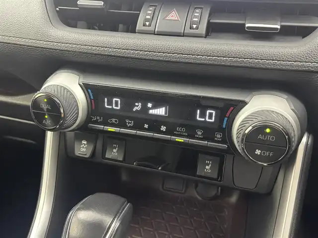 トヨタ ＲＡＶ４ G Zパッケージ 福井県 2019(令1)年 2.4万km ホワイトパールクリスタルシャイン ４WD/サンルーフ/ルーフレール/モデリスタアエロ（フロント・サイド・リア）/純正SD8インチナビ/型式：NSZT-Y68T/【AM/FM/CD/Bluetooth/フルセグTV】/バックカメラ/ビルトインETC2.0/トヨタセーフティセンス/衝突軽減ブレーキ/クルーズコントロール（追従有）/レーンキープアシスト/パワーシート（運転席）/シートヒーター（運転席/助手席）/ハンドルヒーター/デジタルインナーミラー/パワーバックドア/プッシュスタート/スマートキー/オートライト/LEDヘッドライド