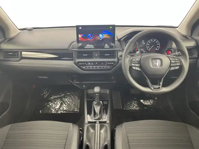 ホンダ ＷＲ－Ｖ Z ブラックスタイル 群馬県 2025(令7)年 0.1千km プラチナホワイトパール 登録済未使用車　ナビ　ハーフレザーシート　革巻きステアリング　パドルシフト　アダプティブクルーズコントロール　衝突被害軽減ブレーキ　ＬＥＤライト　オートハイビーム　純正ブラックアルミホイール　禁煙車
