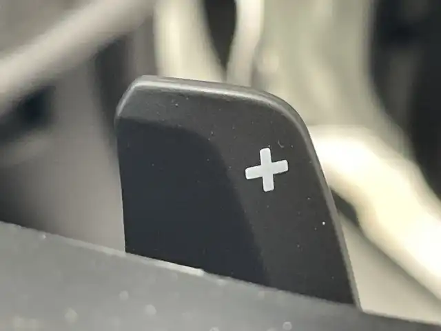 ホンダ ＷＲ－Ｖ Z ブラックスタイル 群馬県 2025(令7)年 0.1千km プラチナホワイトパール 登録済未使用車　ナビ　ハーフレザーシート　革巻きステアリング　パドルシフト　アダプティブクルーズコントロール　衝突被害軽減ブレーキ　ＬＥＤライト　オートハイビーム　純正ブラックアルミホイール　禁煙車