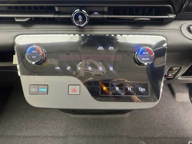 日産 セレナ e－パワー ハイウェイスター V 兵庫県 2025(令7)年 0.1千km プリズムホワイト 登録済み未使用車/純正メモリナビ(Bluetooth/USB/フルセグTV）/アラウンドビューモニター/プロパイロット/両側パワースライドドア/インテリジェントルームミラー/ドライブレコーダー/ワイヤレス充電/ビルトインETC/オートハイビーム/LEDヘッドライト/LEDフォグランプ/純正16インチアルミホイール/コーナーセンサー