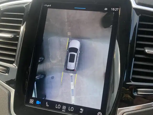 ボルボ ボルボ ＸＣ９０ アルティメットB6 AWD 熊本県 2023(令5)年 1.3万km オニキスブラックP ・スマートキー/・プッシュスタート/・パノラマサンルーフ/・Pilot Assist/・レーンキープエイド/・前車発進通知/・ロードサインフォメーション/・衝突回避/・パークアシスト/・ブラインドスポットモニター/・ドライバーアラート/・クロストラフィックアラート/・レーンアシスト/・オートハイビーム/・クルーズコントロール(追従式)/・グレー革シート/・前席パワーシート/・前席エアシート /・４席シートヒーター /・純正メモリナビ/　【Bluetooth・USB・AppleCarPlay・AndroidAuto】/・harman/kardonサウンドシステム/・全方位カメラ/・ETC/・ワイヤレス充電/・パワーバックドア/・LEDヘッドランプ/・LEDフォグランプ/・純正マット/・保証書/取説