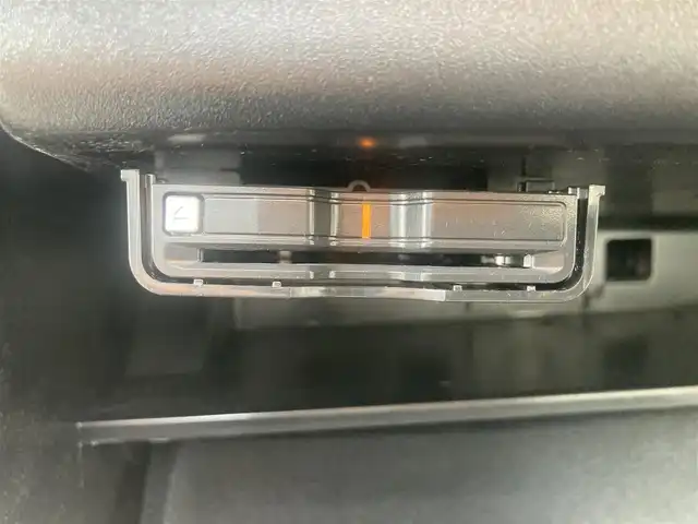 ボルボ ボルボ ＸＣ９０ アルティメットB6 AWD 熊本県 2023(令5)年 1.3万km オニキスブラックP ・スマートキー/・プッシュスタート/・パノラマサンルーフ/・Pilot Assist/・レーンキープエイド/・前車発進通知/・ロードサインフォメーション/・衝突回避/・パークアシスト/・ブラインドスポットモニター/・ドライバーアラート/・クロストラフィックアラート/・レーンアシスト/・オートハイビーム/・クルーズコントロール(追従式)/・グレー革シート/・前席パワーシート/・前席エアシート /・４席シートヒーター /・純正メモリナビ/　【Bluetooth・USB・AppleCarPlay・AndroidAuto】/・harman/kardonサウンドシステム/・全方位カメラ/・ETC/・ワイヤレス充電/・パワーバックドア/・LEDヘッドランプ/・LEDフォグランプ/・純正マット/・保証書/取説