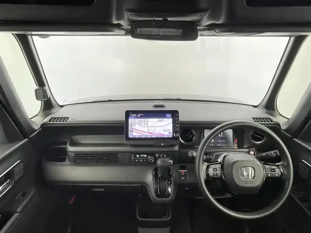 ホンダ Ｎ ＢＯＸ カスタム 千葉県 2023(令5)年 1.6万km クリスタルブラックパール ホンダセンシング/●衝突軽減ブレーキ（CMBS）/●先行車発進お知らせ機能/●標識認識機能/●渋滞追従機能付アダプティブクルーズコントロール（ACC）/●車線維持支援システム（LKAS）/●誤発進抑制機能/●後方誤発進抑制機能/●近距離衝突軽減ブレーキ/●急アクセル抑制機能/純正ナビ/フルセグTV　BT AM FM CD DVD/両側電動スライドドア/シートヒーター/LEDヘッドライト/ETC/電子パーキング/ブレーキホールド