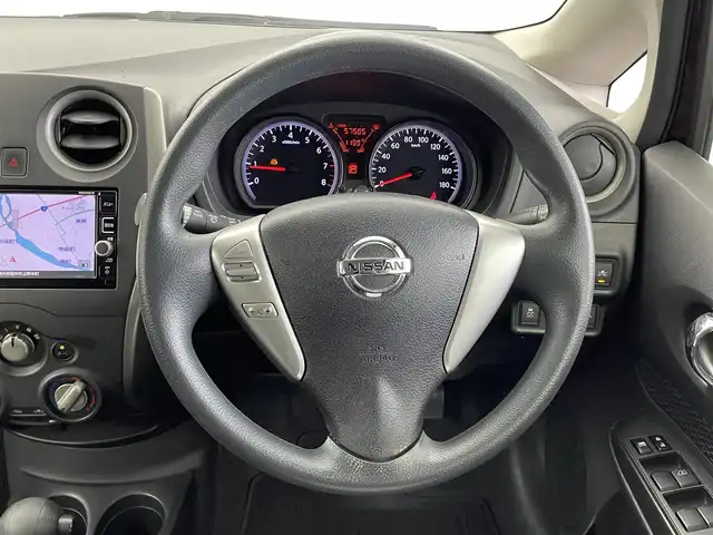 日産 ノート XVセレ +セーフⅡ 福井県 2016(平28)年 5.8万km フランボワーズレッド 純正ナビ　型式：MM316D-W/【AM/FM/CD/Bluetooth/フルセグTV】/アラウンドビューモニター/ETC/プッシュスタート/スマートキー/スペアキー/オートライト/LEDヘッドライド/フロアマット/ドアバイザー/衝突軽減ブレーキ