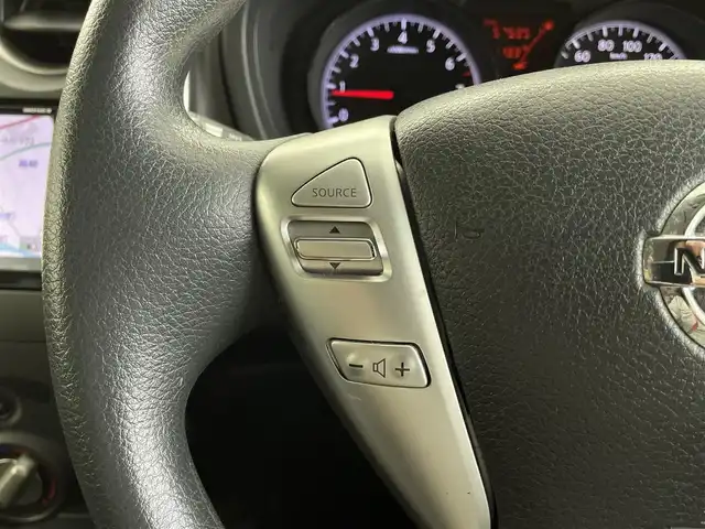 日産 ノート XVセレ +セーフⅡ 福井県 2016(平28)年 5.8万km フランボワーズレッド 純正ナビ　型式：MM316D-W/【AM/FM/CD/Bluetooth/フルセグTV】/アラウンドビューモニター/ETC/プッシュスタート/スマートキー/スペアキー/オートライト/LEDヘッドライド/フロアマット/ドアバイザー/衝突軽減ブレーキ