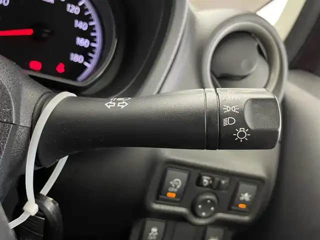 日産 ノート XVセレ +セーフⅡ 福井県 2016(平28)年 5.8万km フランボワーズレッド 純正ナビ　型式：MM316D-W/【AM/FM/CD/Bluetooth/フルセグTV】/アラウンドビューモニター/ETC/プッシュスタート/スマートキー/スペアキー/オートライト/LEDヘッドライド/フロアマット/ドアバイザー/衝突軽減ブレーキ