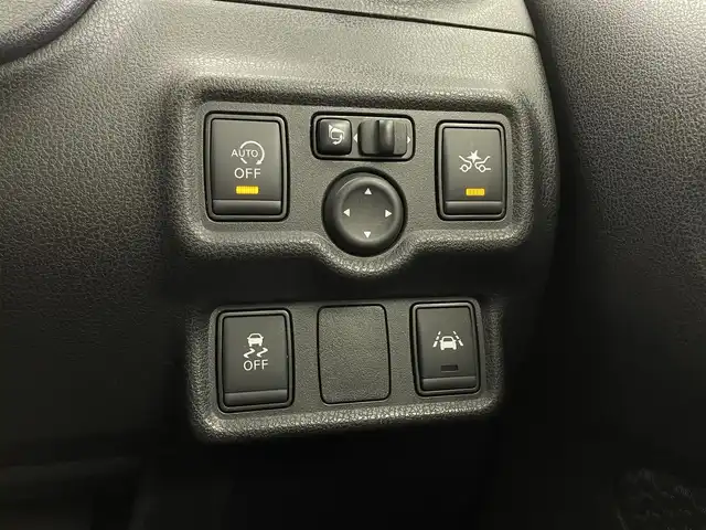 日産 ノート XVセレ +セーフⅡ 福井県 2016(平28)年 5.8万km フランボワーズレッド 純正ナビ　型式：MM316D-W/【AM/FM/CD/Bluetooth/フルセグTV】/アラウンドビューモニター/ETC/プッシュスタート/スマートキー/スペアキー/オートライト/LEDヘッドライド/フロアマット/ドアバイザー/衝突軽減ブレーキ