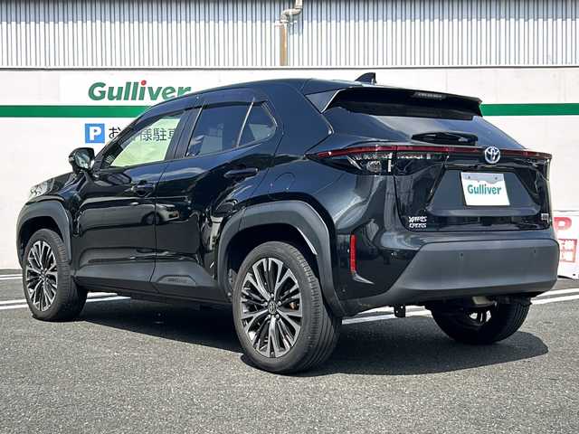 トヨタ ヤリスクロス ハイブリッド Z 佐賀県 2020(令2)年 7.1万km ブラックマイカ 純正ナビ/Bluetooth/USB/T-connect/クルーズコントロール/レーンアシスト/横滑り防止/盗難防止装置/衝突被害軽減システム/オートライト/オートマチックハイビーム/コーナーセンサー/バックカメラ/パワーシート/シートヒーター/ETC/スペアキー1本/取扱説明書/保証書