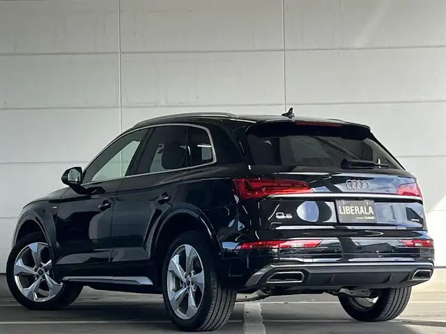 アウディ Ｑ５ 40TDIクワトロ Sライン 山形県 2022(令4)年 2.5万km 黒 純正ナビ/360°カメラ/バーチャルコックピット/レーンキープアシスト/パークアシスト/ブラインドスポットモニター/アダプティブクルーズコントロール/パドルシフト/ミラーヒーター/シートヒーター/電動リアゲート/フットオープナー/コーナーセンサー