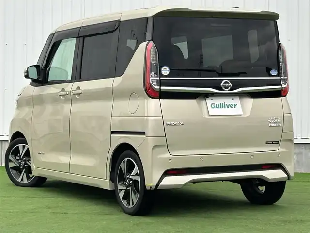 日産 ルークス ハイウェイスター Gターボ 香川県 2021(令3)年 1.4万km フローズンバニラパール 純正9インチメモリーナビ/→AM/FM/CD/DVD/Bluetooth/フルセグTV/アラウンドビューモニター/レザー調シートカバー/片側パワースライドドア/LEDヘッドライト/アイドリングストップ/衝突軽減ブレーキ/ETC/ドライブレコーダー/コーナーセンサー/革巻きステアリング/ステアリングスイッチ/サンシェード/純正15インチアルミホイール/純正フロアマット/プッシュスタート/スマートキー/サーキュレーター