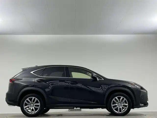 レクサス ＮＸ 200t Iパッケージ 埼玉県 2016(平28)年 4.9万km グラファイトブラックガラスフレーク 純正ナビ　Ｂｌｕｅｔｏｏｔｈ　ＣＤ／ＤＶＤ　バックカメラ　サイドカメラ　シートヒーター　レザーシート　レーダークルーズコントロール　メモリー付パワーシート ドライブレコーダー 衝突軽減システム ETC