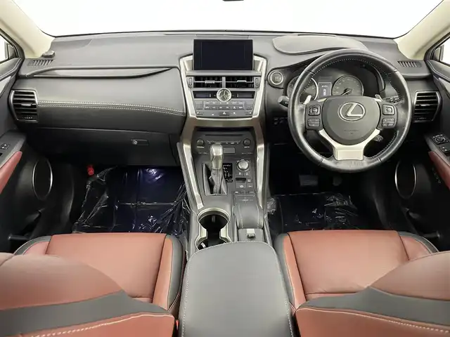 レクサス ＮＸ 200t Iパッケージ 埼玉県 2016(平28)年 4.9万km グラファイトブラックガラスフレーク 純正ナビ　Ｂｌｕｅｔｏｏｔｈ　ＣＤ／ＤＶＤ　バックカメラ　サイドカメラ　シートヒーター　レザーシート　レーダークルーズコントロール　メモリー付パワーシート ドライブレコーダー 衝突軽減システム ETC