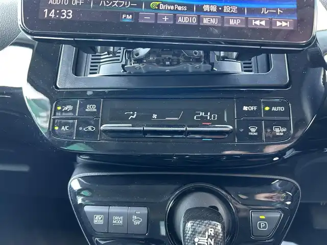トヨタ プリウス A ツーリングセレクション 岡山県 2019(平31)年 4.7万km パール 9インチ社外ナビ/FM/AM/Bluetooth/iPod/HDMI/Blu-rayDisc接続可能/TRDフロントエアロパーツ/LEDヘッドライト/車両接近通報装置/トヨタセーフティセンス/ヘッドアップディスプレイ/フルセグテレビ/ETC/前方ドライブレコーダー/運転席パワーシート/シートヒーター/EVモード/ドライブモード/コーナーセンサー/純正アルミホイール