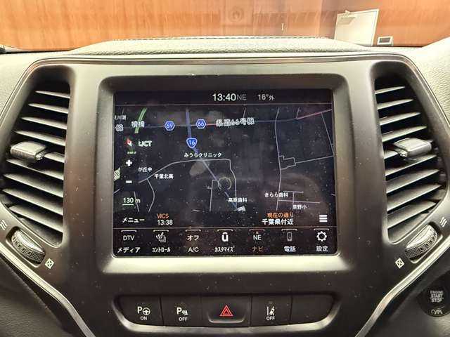 クライスラー・ジープ ジープ チェロキー ロンジチュード 千葉県 2020(令2)年 3.2万km ブライトホワイトクリアコート ACC　/純正ナビ　/バックカメラ　/BSM　/黒革　/シートヒーター　/パワーシート　/LEDヘッドライト　/オートライト　/ドライブレコーダー　/ETC　/フルセグTV　/Bluetooth　/ヒーテッドドアミラー　/純正17インチAW