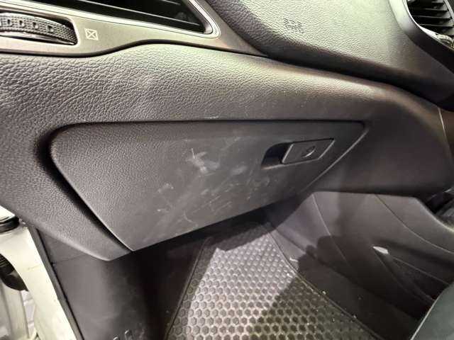 クライスラー・ジープ ジープ チェロキー ロンジチュード 千葉県 2020(令2)年 3.2万km ブライトホワイトクリアコート ACC　/純正ナビ　/バックカメラ　/BSM　/黒革　/シートヒーター　/パワーシート　/LEDヘッドライト　/オートライト　/ドライブレコーダー　/ETC　/フルセグTV　/Bluetooth　/ヒーテッドドアミラー　/純正17インチAW