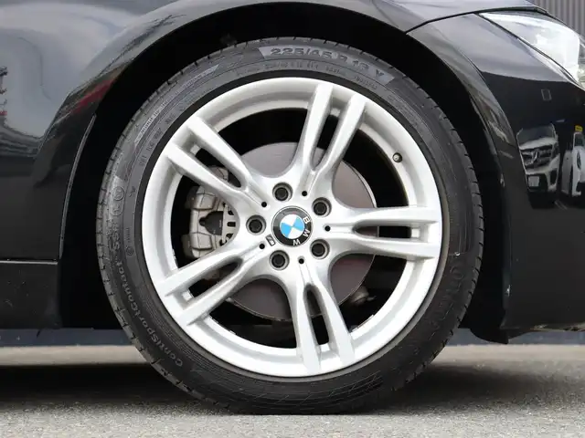 ＢＭＷ ３２０ｉ ツーリング Mスポーツ 静岡県 2017(平29)年 2.6万km サファイアブラックP 純正ナビ/Bluetooth/パワーシート/バックモニター/クルーズコントロール/ETC/インテリジェントセーフティ/車線変更警告/車線逸脱警告/スマートキー/プッシュスタート/オートライト/オートエアコン/ルーフレール