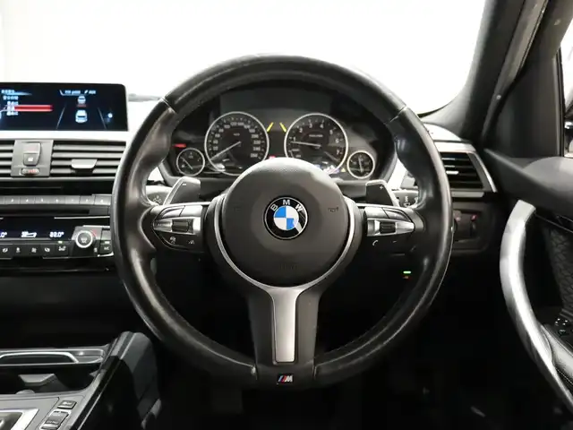 ＢＭＷ ３２０ｉ ツーリング Mスポーツ 静岡県 2017(平29)年 2.6万km サファイアブラックP 純正ナビ/Bluetooth/パワーシート/バックモニター/クルーズコントロール/ETC/インテリジェントセーフティ/車線変更警告/車線逸脱警告/スマートキー/プッシュスタート/オートライト/オートエアコン/ルーフレール