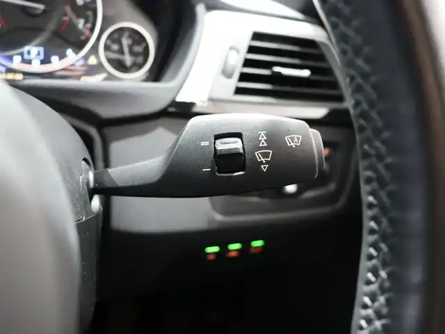 ＢＭＷ ３２０ｉ ツーリング Mスポーツ 静岡県 2017(平29)年 2.6万km サファイアブラックP 純正ナビ/Bluetooth/パワーシート/バックモニター/クルーズコントロール/ETC/インテリジェントセーフティ/車線変更警告/車線逸脱警告/スマートキー/プッシュスタート/オートライト/オートエアコン/ルーフレール