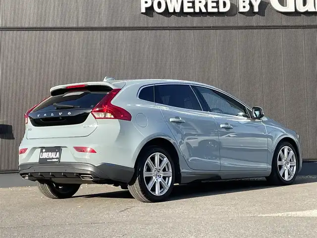 ボルボ Ｖ４０ D4 インスクリプション 長野県 2017(平29)年 4.3万km 青 レザーシート /純正ナビ /Pシート（D席/N席） /シートヒーター（D席/N席）/ACC /LKA /BSM /パドルシフト /プッシュスタート /ETC