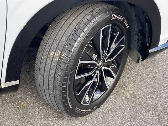 ホンダ ヴェゼル ハイブリッド 長野県 2023(令5)年 3.2万km プレミアムサンライトホワイトパール 純正メーカーナビフルセグＴＶ/バックカメラ/ＥＴＣ２．０/パワーバックドア/ハーフレザーシート/シートヒーター/ステアリングヒーター/純正１８インチアルミ/レーダークルーズコントロール/パーキングセンサー/保証書/スペアキー