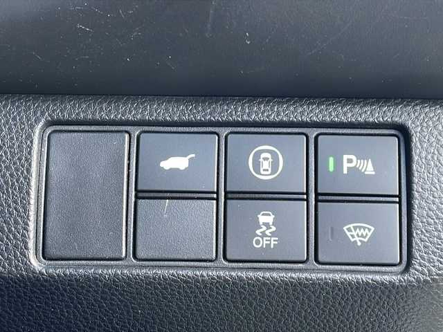 ホンダ ヴェゼル ハイブリッド 長野県 2023(令5)年 3.2万km プレミアムサンライトホワイトパール 純正メーカーナビフルセグＴＶ/バックカメラ/ＥＴＣ２．０/パワーバックドア/ハーフレザーシート/シートヒーター/ステアリングヒーター/純正１８インチアルミ/レーダークルーズコントロール/パーキングセンサー/保証書/スペアキー