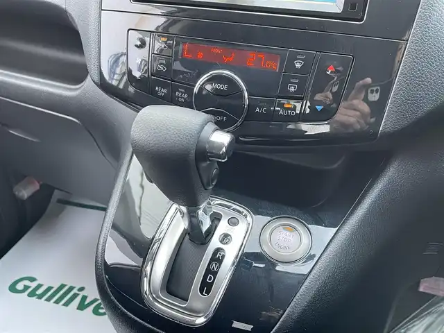 日産 セレナ ハイウェイスター Sハイブリッド 佐賀県 2012(平24)年 13.5万km エターナルスノーホワイト 純正SDナビゲーション/・フルセグTV/CD/DVD/SD/USB/Bluetooth/バックカメラ/ETC/クルーズコントロール/横滑り防止装置/片側パワースライドドア/後席エアコン/後席サンシェード/ISOFIX対応/革巻きステアリング/純正16インチアルミホイール/純正キセノンヘッドライト/純正フォグランプ/純正フロアマット/純正ドアバイザ―