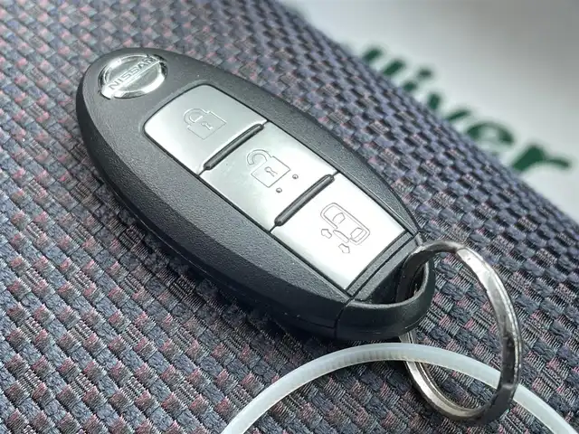 日産 セレナ ハイウェイスター Sハイブリッド 佐賀県 2012(平24)年 13.5万km エターナルスノーホワイト 純正SDナビゲーション/・フルセグTV/CD/DVD/SD/USB/Bluetooth/バックカメラ/ETC/クルーズコントロール/横滑り防止装置/片側パワースライドドア/後席エアコン/後席サンシェード/ISOFIX対応/革巻きステアリング/純正16インチアルミホイール/純正キセノンヘッドライト/純正フォグランプ/純正フロアマット/純正ドアバイザ―