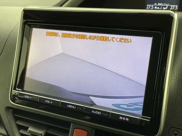 トヨタ ヴォクシー ZS 煌 新潟県 2015(平27)年 8.2万km ブラック 純正9インチディーラーOPナビ（NSZT-Y64T）/　・バックカメラ/　・フルセグTV/　・Bluetooth/　・DVD/SD/CD再生機能/ビルトインETC/両側パワースライドドア/オートライト/オートドアミラー/ウィンカーミラー/社外15インチアルミホイール/純正フロアマット/純正ドアバイザー/アイドリングストップ/プッシュスタート