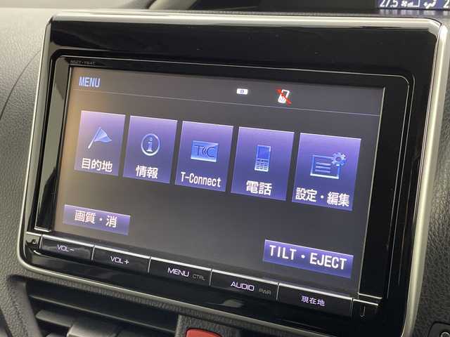 トヨタ ヴォクシー ZS 煌 新潟県 2015(平27)年 8.2万km ブラック 純正9インチディーラーOPナビ（NSZT-Y64T）/　・バックカメラ/　・フルセグTV/　・Bluetooth/　・DVD/SD/CD再生機能/ビルトインETC/両側パワースライドドア/オートライト/オートドアミラー/ウィンカーミラー/社外15インチアルミホイール/純正フロアマット/純正ドアバイザー/アイドリングストップ/プッシュスタート