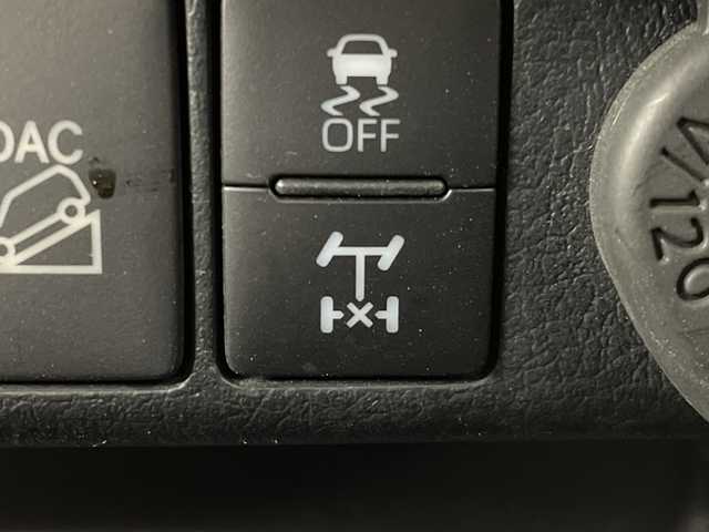 トヨタ ハイラックス Z 群馬県 2023(令5)年 4.1万km オキサイドブロンズM ４ＷＤ　キャノピー　純正ベッドライナー　純正ナビ　バックカメラ　ＥＴＣ　ドラレコ　衝突被害軽減ブレーキ　レーンアシスト　クリアランスソナー　クルーズコントロール　ＬＥＤヘッドライト　フォグランプ　禁煙