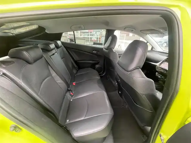 トヨタ プリウス A プレミアム 愛知県 2019(令1)年 4.5万km サーモテクトライムグリーン /当店買取/法人1オーナー/OPエアロ//純正9インチナビNSZT-Y68T//フルセグTV/CD/DVD/SD/Bluetooth/USB//バックカメラ//LEDヘッド/AHB//PCS/BSM/LDA/RCTA/Pソナー/HUD//縦列アシスト/レーダークルーズコントロール//革シート/Pシート/シートヒーター/エアーシート//ビルトインETC//ドラレコ//ISOFIX//保証書/取説/ナビ取説/スペアキー//リコールNo4542実施済2019/08/23//ディーラー記録簿R346年