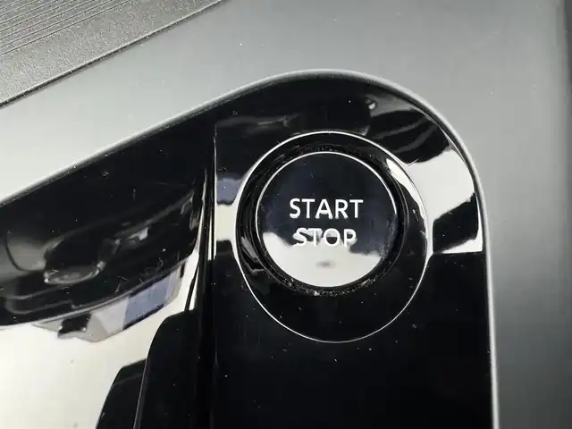 日産 ノート オーテック クロスオーバー 愛知県 2022(令4)年 1.1万km オーロラフレアブルーパール 純正9インチナビ　/（フルセグ/Bluetooth） /レーダークルーズコントロール　/全方位モニター　/衝突軽減システム　/コーナーセンサー　/ブラインドスポットモニター　/前席シートヒーター　/ステアリングヒーター　/ケータイ置くだけ充電　/デジタルインナーミラー　/ドライブレコーダー/ETC2.0/純正AW