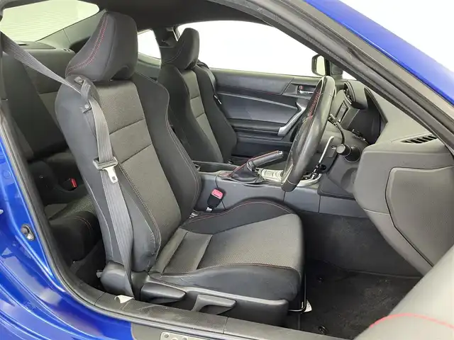 スバル ＢＲＺ S 群馬県 2015(平27)年 7.8万km WRブルーパール 純正リアスポイラー/＝＝＝＝＝/carrozzeria7インチナビ/・AM/FM/CD/DVD/SD/Bluetooth/フルセグTV/バックカメラ/パドルシフト/革巻きステアリング/純正17インチアルミホイール/クルーズコントロール