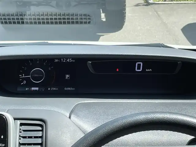 日産 セレナ ハイウェイスター プロパイロットED 長野県 2016(平28)年 6.5万km ブリリアントホワイトパール ワンオーナー/純正ナビ/プロパイロット/フルセグTV/バックカメラ/純正フリップダウンモニター/ドライブレコーダー/両側パワースライドドア/前席シートヒーター/アルミ付スタッドレスタイヤ積込/LEDヘッドライト