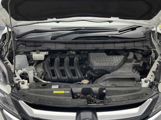 日産 セレナ ハイウェイスター プロパイロットED 長野県 2016(平28)年 6.5万km ブリリアントホワイトパール 4WD/ワンオーナー/純正ナビ/安全装備/・車線逸脱警報/・車線逸脱防止支援/・エマージェンシーブレーキ/・標識検知/・前後ソナー/プロパイロット/・追従式クルーズコントロール/・ステアリング支援/W+サイド+カーテンエアバッグ/プッシュスタート/100V充電/D+N席シートヒーター/両側パワースライドドア/オートライト/LEDヘッドライト/電子パーキングブレーキ/オートホールド/電格ミラー/革巻きステアリング/ステアリングスイッチ/ECOモード/セカンドシートテーブル/純正前方ドライブレコーダー/純正フリップダウンモニター/純正ビルトインETC/純正フロアマット/純正15インチアルミホイール/純正アルミ付きスタッドレスタイヤ4本車載/スマートキー/ドアバイザー/保証書