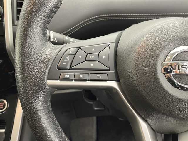 日産 セレナ ハイウェイスター プロパイロットED 長野県 2016(平28)年 6.5万km ブリリアントホワイトパール 4WD/ワンオーナー/純正ナビ/安全装備/・車線逸脱警報/・車線逸脱防止支援/・エマージェンシーブレーキ/・標識検知/・前後ソナー/プロパイロット/・追従式クルーズコントロール/・ステアリング支援/W+サイド+カーテンエアバッグ/プッシュスタート/100V充電/D+N席シートヒーター/両側パワースライドドア/オートライト/LEDヘッドライト/電子パーキングブレーキ/オートホールド/電格ミラー/革巻きステアリング/ステアリングスイッチ/ECOモード/セカンドシートテーブル/純正前方ドライブレコーダー/純正フリップダウンモニター/純正ビルトインETC/純正フロアマット/純正15インチアルミホイール/純正アルミ付きスタッドレスタイヤ4本車載/スマートキー/ドアバイザー/保証書