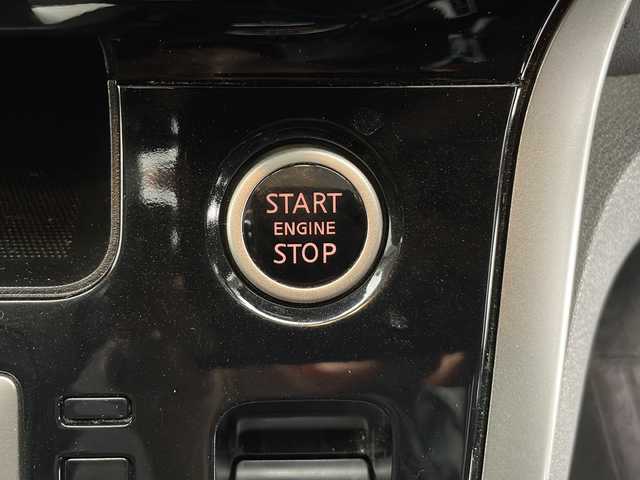 日産 セレナ ハイウェイスター プロパイロットED 長野県 2016(平28)年 6.5万km ブリリアントホワイトパール 4WD/ワンオーナー/純正ナビ/安全装備/・車線逸脱警報/・車線逸脱防止支援/・エマージェンシーブレーキ/・標識検知/・前後ソナー/プロパイロット/・追従式クルーズコントロール/・ステアリング支援/W+サイド+カーテンエアバッグ/プッシュスタート/100V充電/D+N席シートヒーター/両側パワースライドドア/オートライト/LEDヘッドライト/電子パーキングブレーキ/オートホールド/電格ミラー/革巻きステアリング/ステアリングスイッチ/ECOモード/セカンドシートテーブル/純正前方ドライブレコーダー/純正フリップダウンモニター/純正ビルトインETC/純正フロアマット/純正15インチアルミホイール/純正アルミ付きスタッドレスタイヤ4本車載/スマートキー/ドアバイザー/保証書