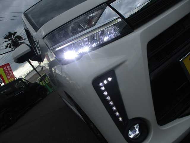 ダイハツ ムーヴ カスタム RS ハイパーLTD SAⅢ 岡山県 2018(平30)年 1.7万km パールホワイトⅢ 【 Smart Assist III 】/・衝突警報機能（対 車両）/・衝突警報機能（対 歩行者）/・衝突回避支援ブレーキ機能（対 車両）/・誤発進抑制機能（前方）/・誤発進抑制機能(後方）/・車線逸脱警報機能/・先行車発進お知らせ機能/・オートハイビーム/************************/ワンオーナー/社外メモリーナビ/フルセグテレビ/全方位カメラ/フロント・サイド・リアカメラ/Bluetooth/DVD再生可能/ハーフレザーシート/運転席シートヒーター/リアソナー/オートライト/社外ドライブレコーダー（フロント）/社外フロアマット/純正LEDライト/純正15AW/ETC/ウィンカーミラー/スマートキー2個