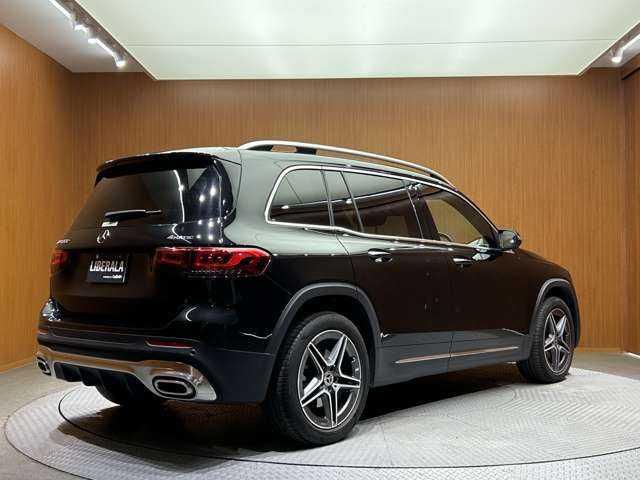 メルセデス・ベンツ Ｍ・ベンツ ＧＬＢ２００ｄ 4マチック AMGライン 千葉県 2022(令4)年 5万km コスモスブラック ＡＭＧレザーエクスクルーシブＰＫＧ　/アドバンスドＰＫＧ　/灰黒革シート　/ＨＵＤ　/ＡＣＣ　/ナビ　/ＴＶ　/Ｂｌｕｅｔｏｏｔｈ接続　/３６０°アクティブパーキング　/シートＨ　/電動リアゲート　/衝突軽減Ｂ　/ＢＳＭ