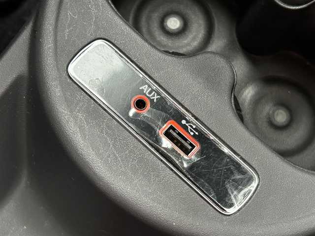 フィアット ５００ 1．2 ポップ 福岡県 2017(平29)年 3万km 赤 社外メモリナビ　/フルセグTV/Ｂｌｕｅｔｏｏｔｈ　/バックカメラ　/ＣＤ　/ＤＶＤ　/ＵＳＢ　/ＡＵＸ　/シティモード　/ＨＩＤライト　/ステアリングスイッチ　/アイドリングストップ　/純正フロアマット　/ドライブレコーダー/ＥＴＣ/取扱説明書/保証書