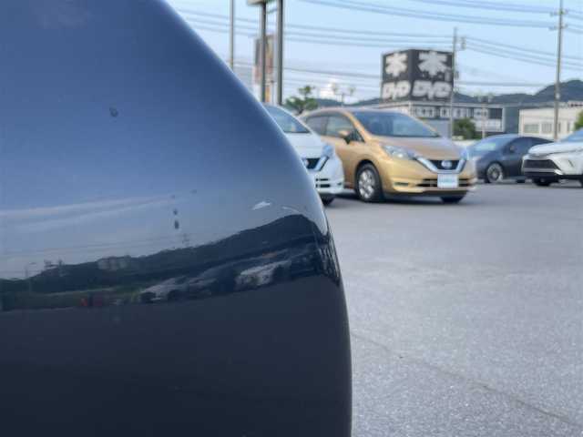 トヨタ アクア G 岡山県 2016(平28)年 3.7万km ブラックマイカ 登録時走行距離36448km/社外7インチナビ/ワンセグTV(AM.FM.CD.DVD.TV.BT)/バックカメラ/ETC/ドライブレコーダー/衝突軽減ブレーキ/クルーズコントロール/レーンキープアシスト/横滑り防止装置/オートライト/オートマチックハイビーム/アイドリングストップ/純正フロアマット/純正LEDライト