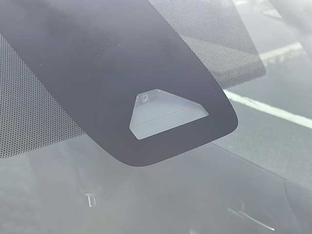 トヨタ ヴォクシー ハイブリッド S－Z 京都府 2022(令4)年 6.7万km ホワイトパールクリスタルシャイン 純正１０．５インチディスプレイオーディオ　ナビ　ＤＶＤ再生　Ｂｌｕｅｔｏｏｔｈオーディオ　フリップダウンモニター　両側パワースライドドア　ＬＥＤヘッドライト　ビルトインＥＴＣ　レーダークルーズ