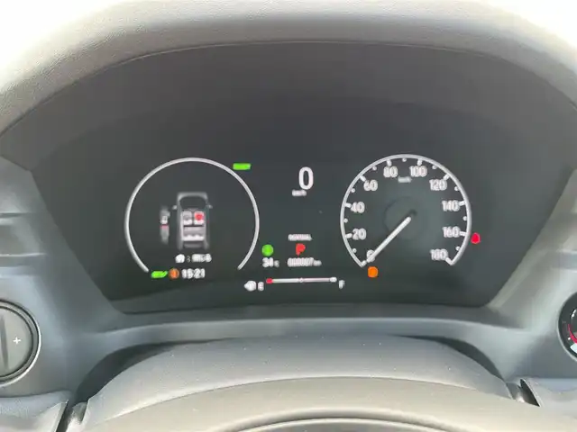 ホンダ ヴェゼル ハイブリッド e:HEV Z 千葉県 2025(令7)年 0.1千km プラチナホワイトパール 登録済未使用車/・登録時走行距離5km/ホンダセンシング/・衝突軽減ブレーキ/レーンキープアシスト/・レーダークルーズコントロール/オートハイビーム/・クリアランスソナー/ブラインドスポットモニター/Honda CONNECTディスプレイナビ/・BT/USB/カープレイ/バックカメラ/ステアリングスイッチ/ETC2.0/ワイヤレス充電/電動パーキングブレーキ/ブレーキホールド/ハーフレザーシート/シートヒーター(D/N席)/LEDヘッドライト/オートライト/スマートキー/プッシュスタート