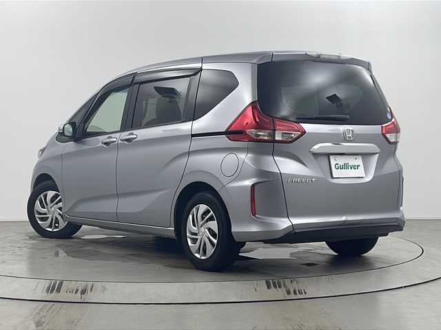 ホンダ フリード＋ G ホンダセンシング 埼玉県 2017(平29)年 3.1万km ルナシルバーM 純正SDナビ/（BT/フルセグTV/CD/DVD/AM/FM）/バックカメラ/ホンダセンシング/・衝突軽減ブレーキ/・誤発進抑制機能/・路外逸脱抑制機能/・アダプティブクルーズコントロール/両側パワースライドドア/純正ドラレコ/ビルトインETC/LEDライト