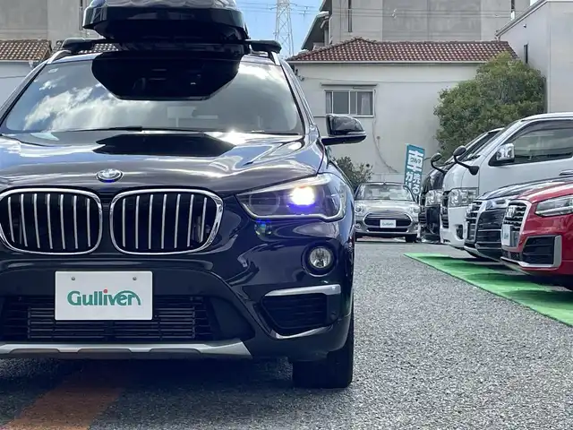 ＢＭＷ Ｘ１ xDrive 18d xライン 兵庫県 2017(平29)年 5.5万km サファイアブラックP ・ワンオーナー/・ラグジュアリーパッケージ//黒本革/シートヒーター/電動シート/・純正ナビ/・CD/DVD/BT/USB/・バックカメラ/・ステアリングリモコン/・ヘッドアップディスプレイ/・パワーバックドア/・ドライブレコーダー360度/・アダプティブクルーズコントロール/・オートLEDヘッドランプ/・前後ソナー/・H30/R1/3/6年ディーラー点検記録/・INNO製ルーフキャリア/・アイドリングストップ/・インテリジェントセーフティ//衝突警告//歩行者警告//車線逸脱警告