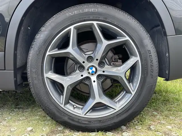 ＢＭＷ Ｘ１ xDrive 18d xライン 兵庫県 2017(平29)年 5.5万km サファイアブラックP ・ワンオーナー/・ラグジュアリーパッケージ//黒本革/シートヒーター/電動シート/・純正ナビ/・CD/DVD/BT/USB/・バックカメラ/・ステアリングリモコン/・ヘッドアップディスプレイ/・パワーバックドア/・ドライブレコーダー360度/・アダプティブクルーズコントロール/・オートLEDヘッドランプ/・前後ソナー/・H30/R1/3/6年ディーラー点検記録/・INNO製ルーフキャリア/・アイドリングストップ/・インテリジェントセーフティ//衝突警告//歩行者警告//車線逸脱警告