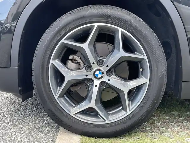 ＢＭＷ Ｘ１ xDrive 18d xライン 兵庫県 2017(平29)年 5.5万km サファイアブラックP ・ワンオーナー/・ラグジュアリーパッケージ//黒本革/シートヒーター/電動シート/・純正ナビ/・CD/DVD/BT/USB/・バックカメラ/・ステアリングリモコン/・ヘッドアップディスプレイ/・パワーバックドア/・ドライブレコーダー360度/・アダプティブクルーズコントロール/・オートLEDヘッドランプ/・前後ソナー/・H30/R1/3/6年ディーラー点検記録/・INNO製ルーフキャリア/・アイドリングストップ/・インテリジェントセーフティ//衝突警告//歩行者警告//車線逸脱警告